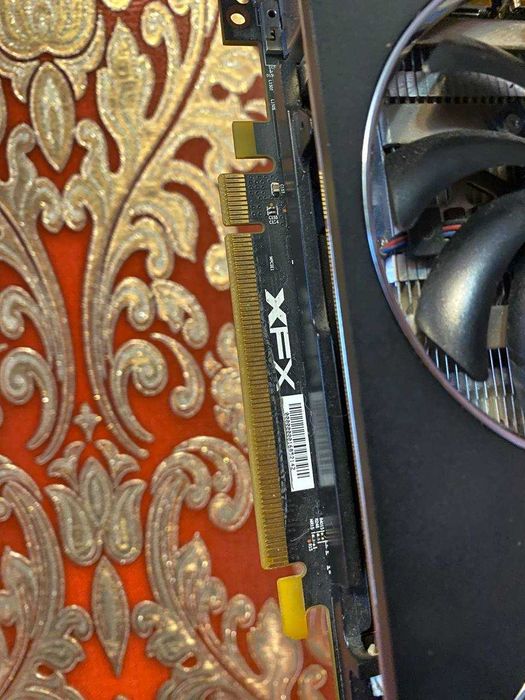 XFX radeon r9 270x 2gb