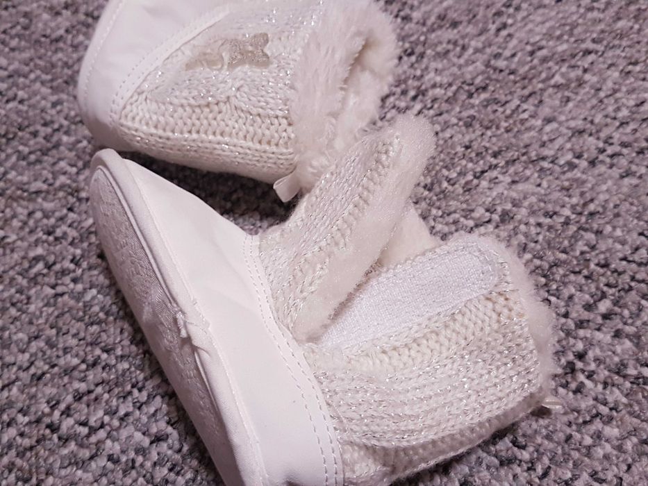 Buty niemowlęce MATALAN zimowe białe niechodki swiateczne 9-12 mies