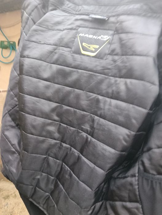 Casaco para andar de moto com forro embutido. Tamanho L.