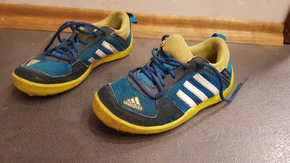 Buciki adidas w rozmiarze 28