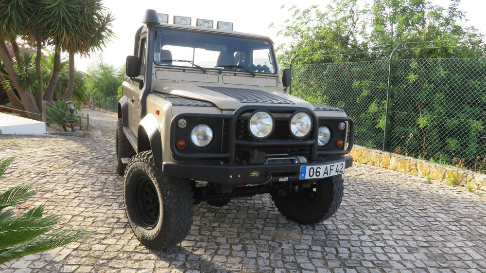 Land Rover Defender 90 td5 (Descapotável ou Fechado)