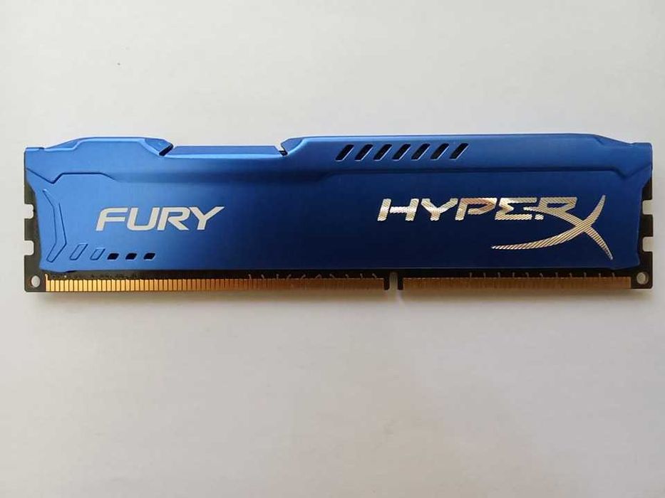 2 модуля памяти ddr3 Kingston HyperX по 4Gb