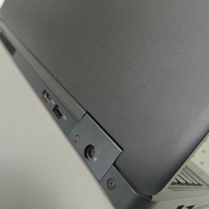 Ноутбук Dell Latitude 5580 i5-7300U/8/256SSD ноутбук Дел 8/256 гб!