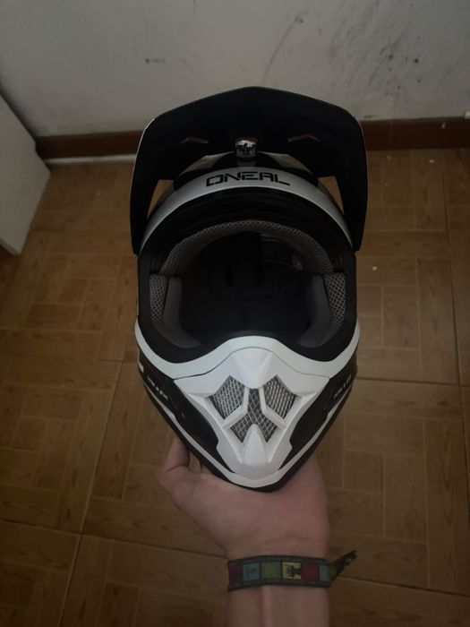Capacete MotoCross O'NEAL versão Black/White