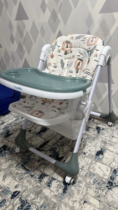 Стільчик для годування