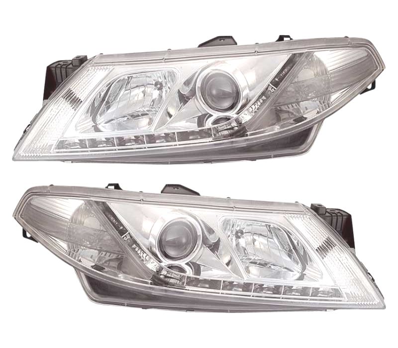 FARÓIS RENAULT LAGUNA 01-05 LUZ DIURNA LED FUNDO CROMADO