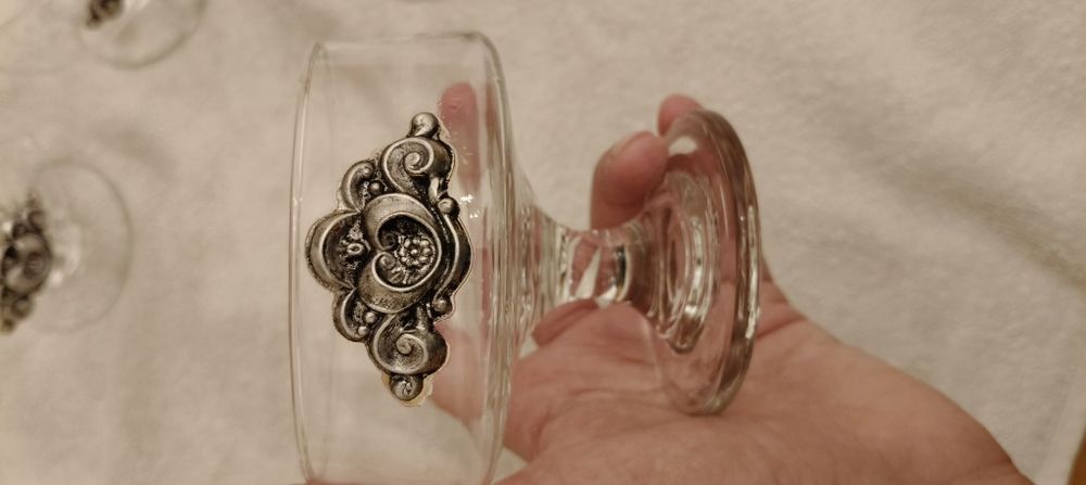 5 taças vintage com emblema