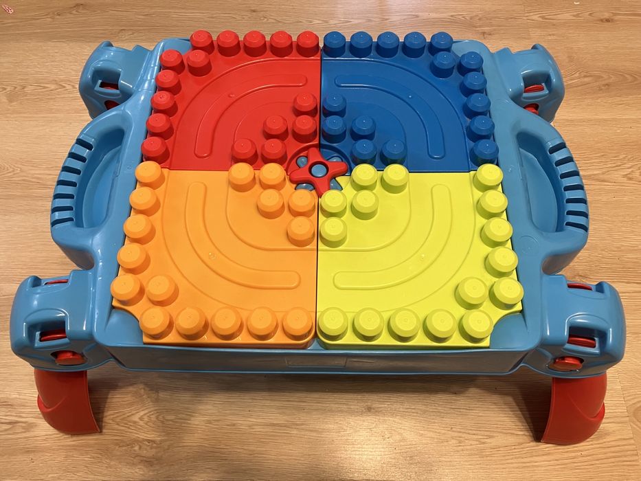 Stolik do klocków MegaBloks