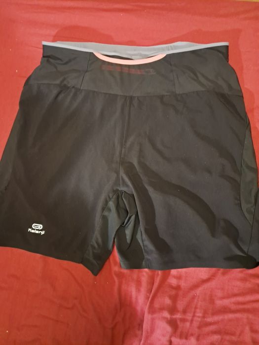 Шорты беговые Kalenji   2 в 1 черного цвета