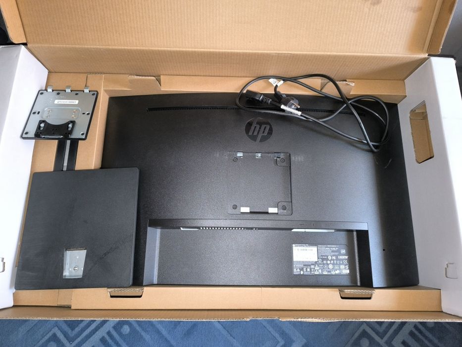 HP X32c-31,5 monitor zakrzywiony