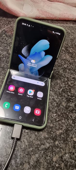 Samsung ZFlip 4  ZFlip4
