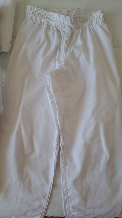 Fato Karaté novo ate 120cm (5-6A)