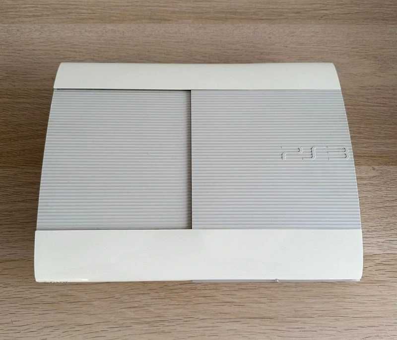 PlayStation 3 (PS3) Super Slim 500GB Branca