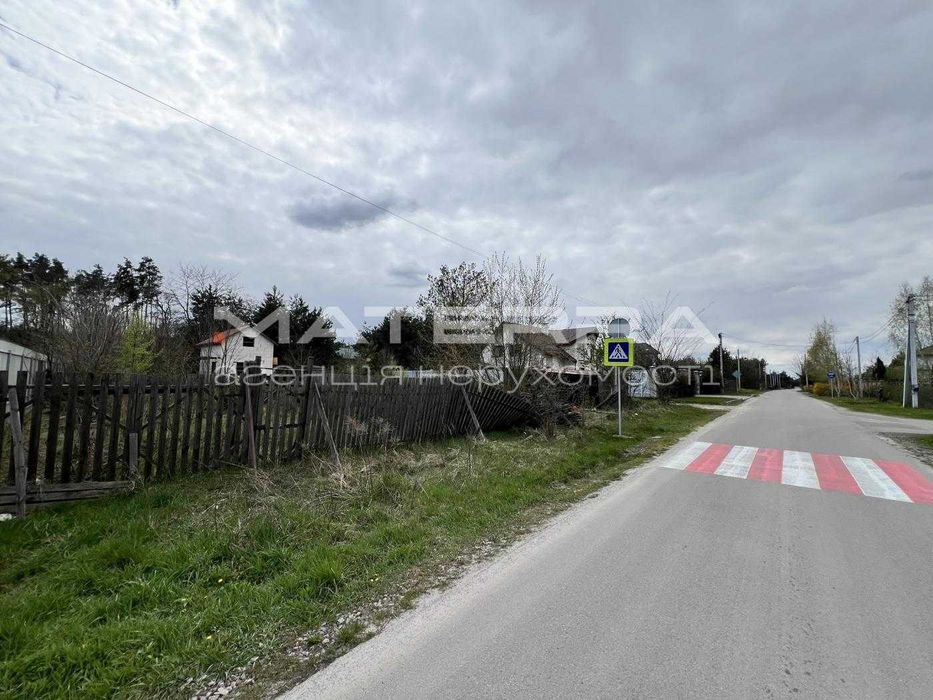 вул.Соснова, Бобриця Продаж ділянки 10+6 соток  1-а лінія від лісу