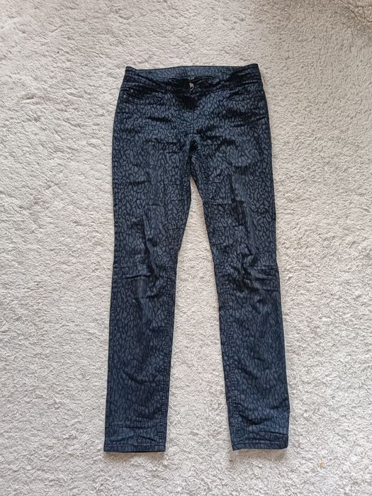 Spodnie materiałowe czarne w szare cętki niski stan Flame