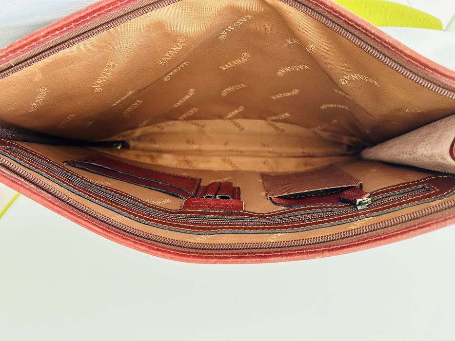 Pasta documentos Katana em bom estado (muito pouco uso)