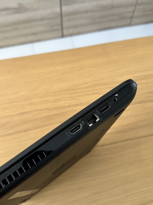 HP Laptop - Model 15-r100np64575296221185124