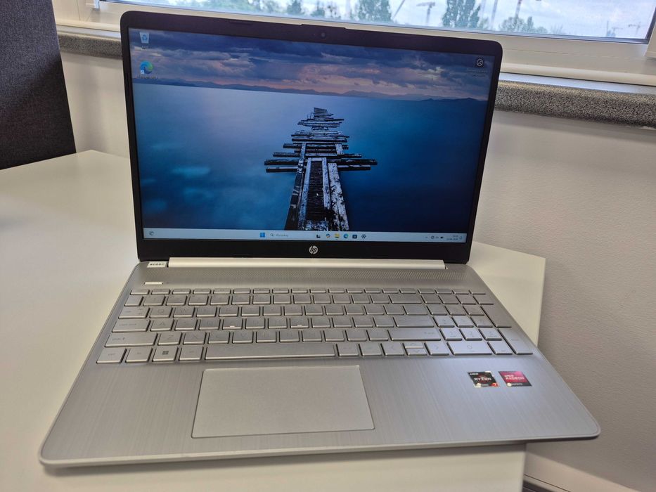 Laptop HP 15-eq2804nw – AMD Ryzen 7 5700U, 16GB RAM, dysk SSD 256GB