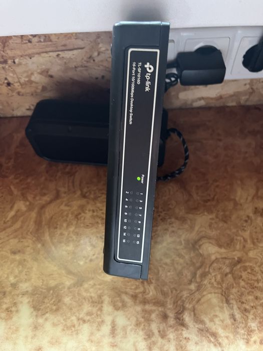 Комутатор Tp-link TL-SF1016D
