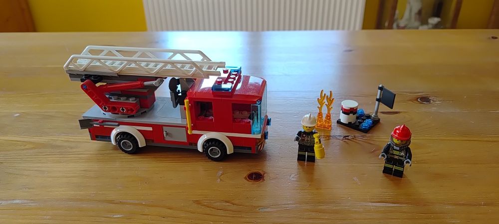Lego City Wóz Strażacki, Lego 60107