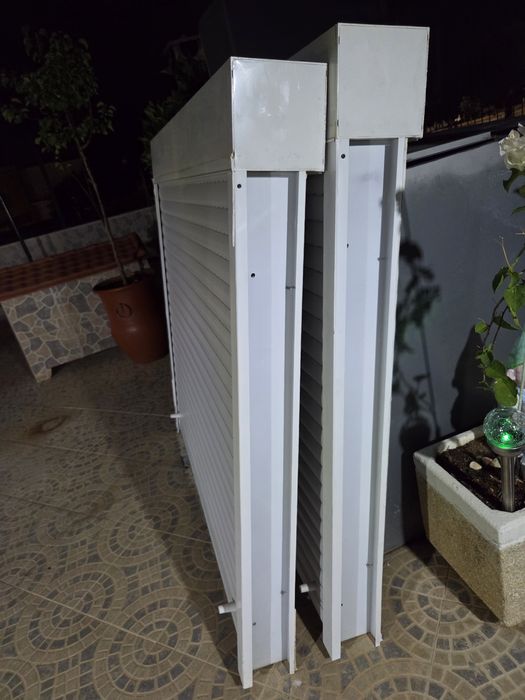 2 janelas com estores