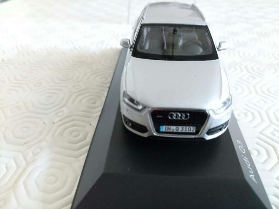 Miniatura Audi Q3