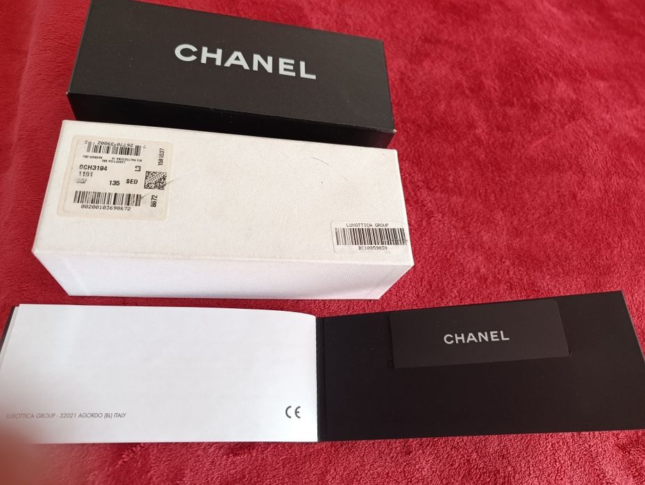 Nowe puste opakowanie po okularach Chanel. Oryginalnae. Książeczka.