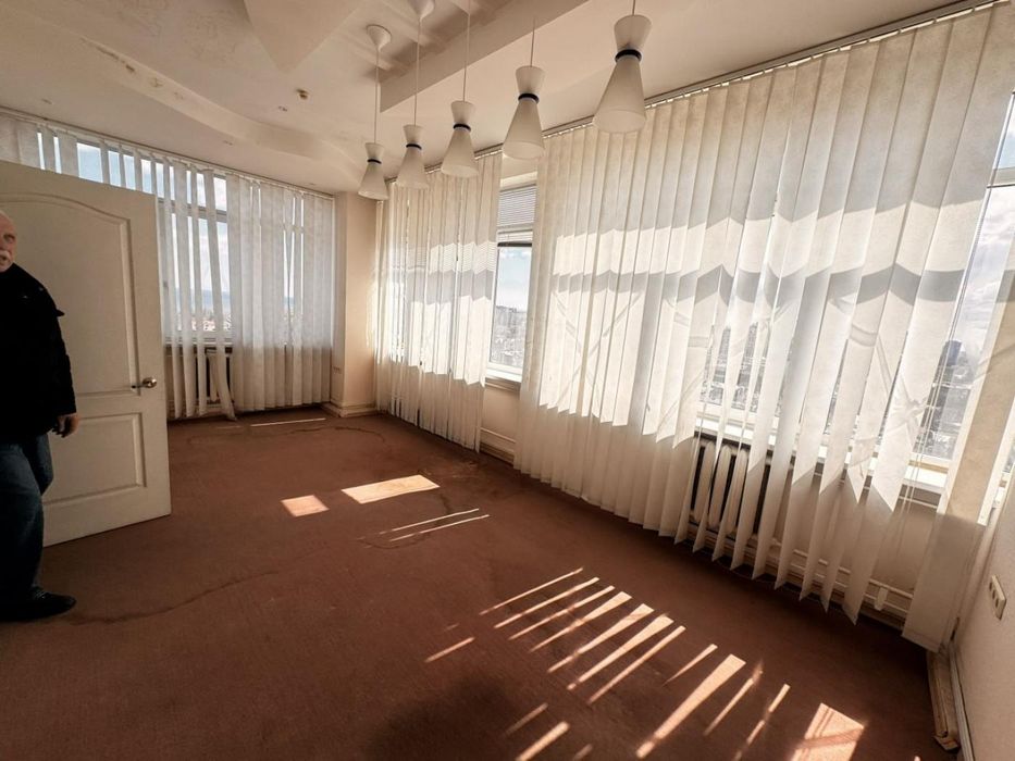 Оренда офісу 301,5 м²,вул. Велика Арнаутська,15, Одеса