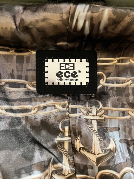 Нова шкіряна куртка,оливкового кольору