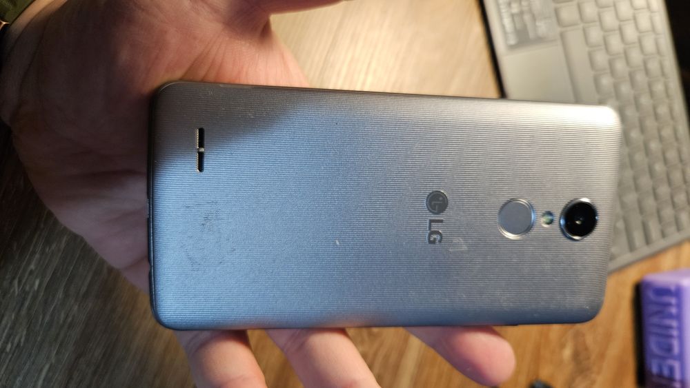 Telefon Smartfon LG K8 2017