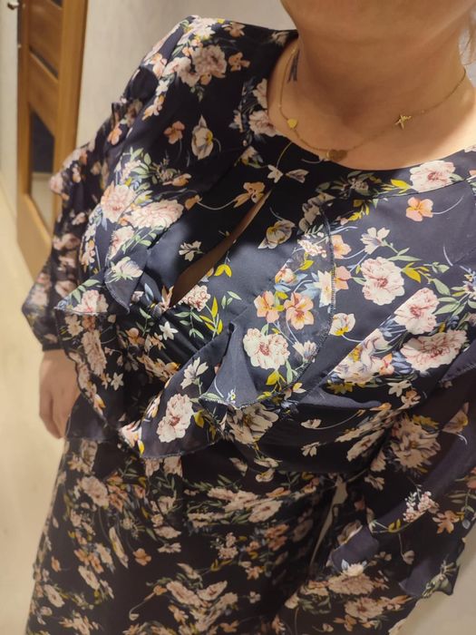 Monnarii sukienka