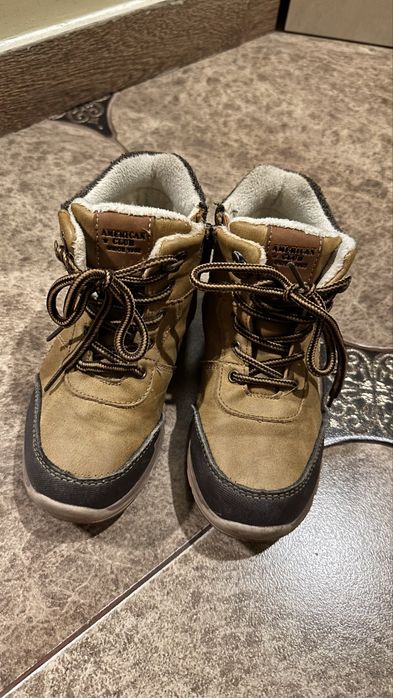 Продам дитячі черевики демісезонні