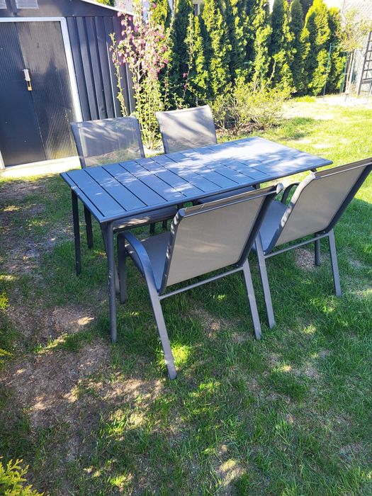 Meble ogrodowe komplet