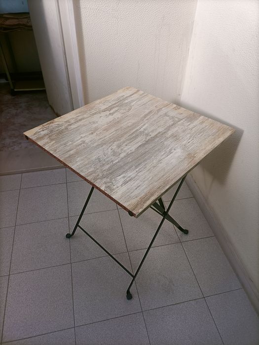 Mesa de de jardim ou apoio