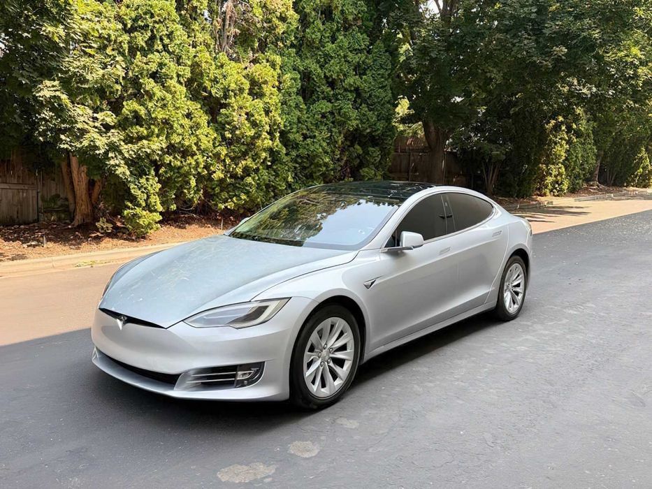 Tesla Model S 100D      2018