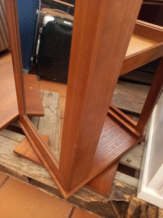 Movel de madeira para bijuteria