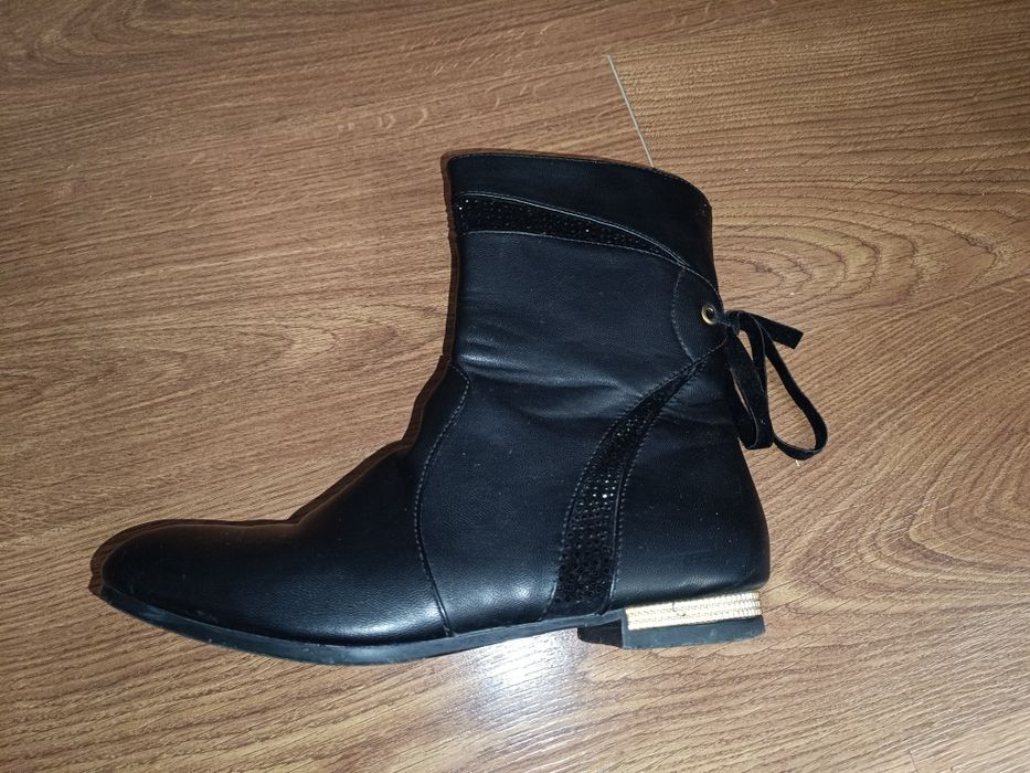 Демісезонні черевики жіночі