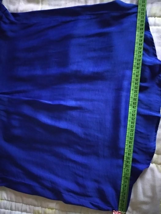 Camisola da stradivarius em azul ou vermelho
Tamanho S