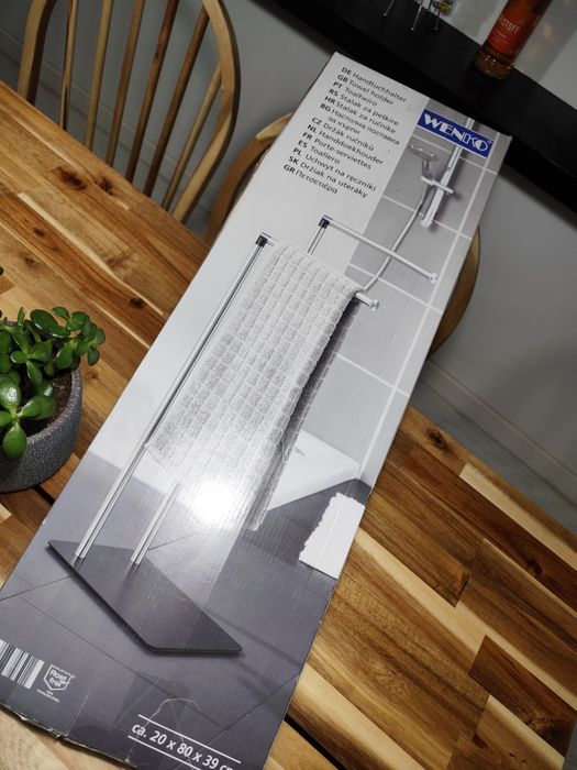 Suporte toalhas inos WC novo ler anuncio