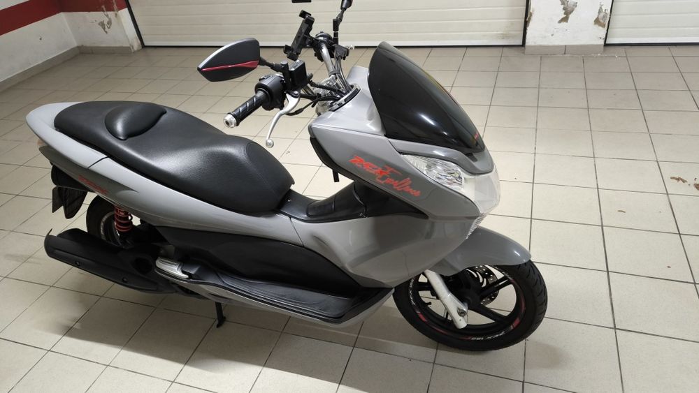 Honda PCX 125 Como Nova