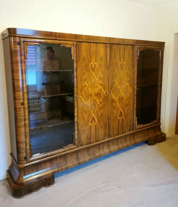 Biblioteka Art Deco. Orzech. Ok. 1930 rok.