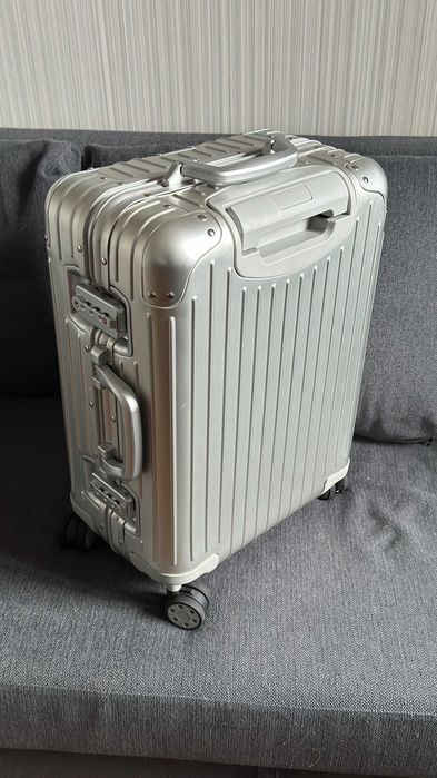 Walizka kabinowa Rimowa