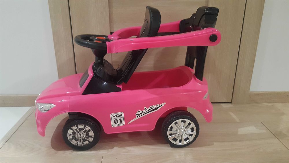 Pchacz jeździk Mercedes różowy