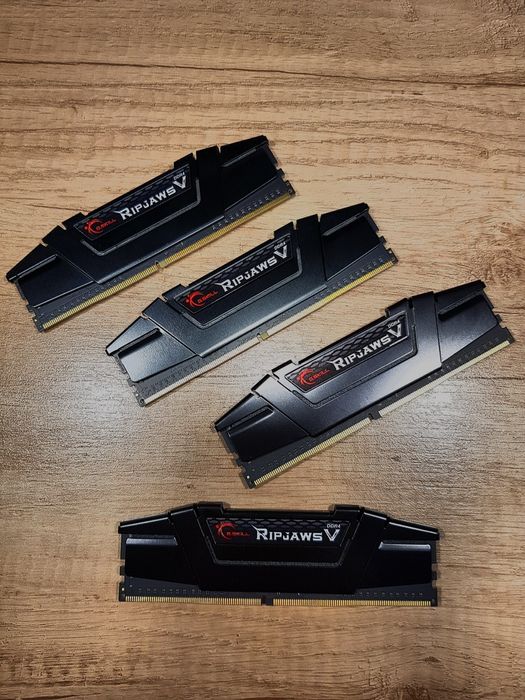 ПРОДАМ! ОЗУ G.Skill Ripjaws V DDR4-3200mhz 4*8GB