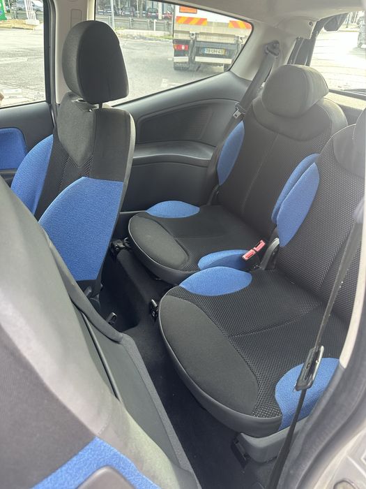 Citroen C2.