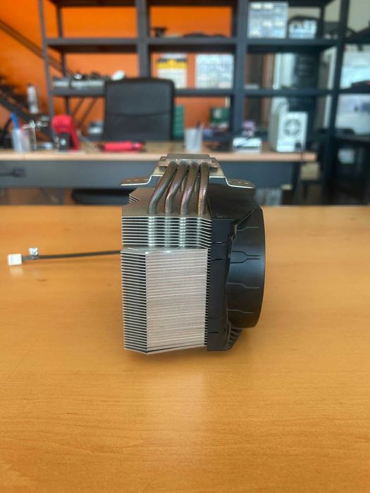 Cooler de CPU Artic Freezer 1364741160351875123