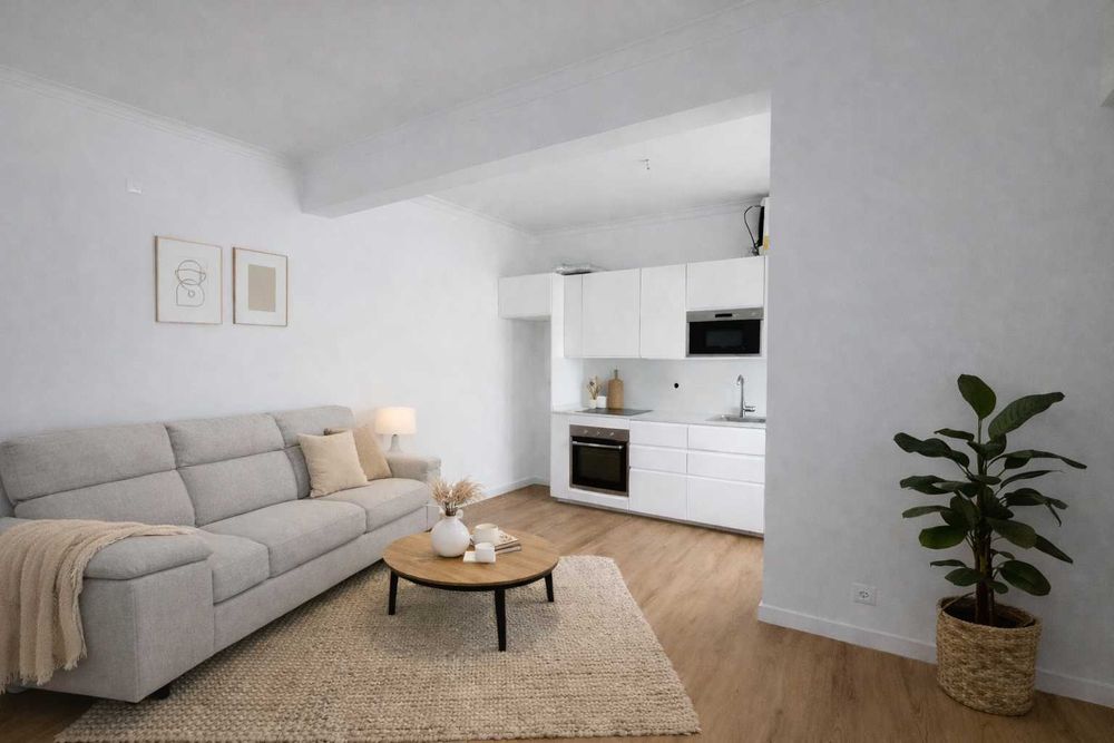 Apartamento T2 Totalmente Renovado com Arrecadação - Amadora