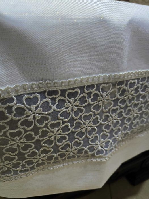 obrus 220x150 jasny krem ,plamoodporny,mieniacy+HAFTY wyprz