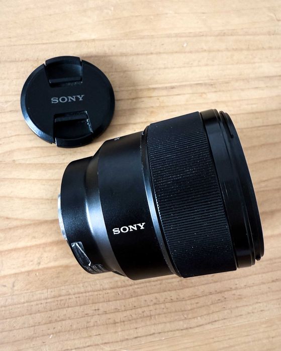 Sony FE 85mm f/1.8