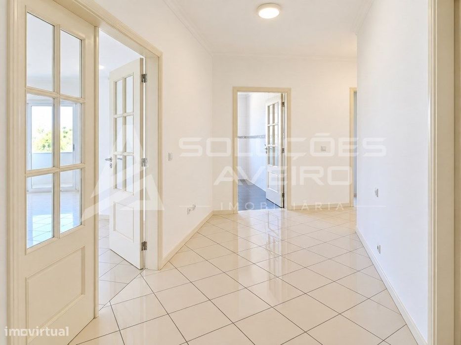 Apartamento T2+1 No Coração De Águeda | Garagem E Elevador